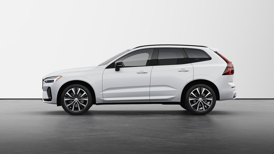 2024 Volvo XC60 B5 AWD Plus Dark Theme-5