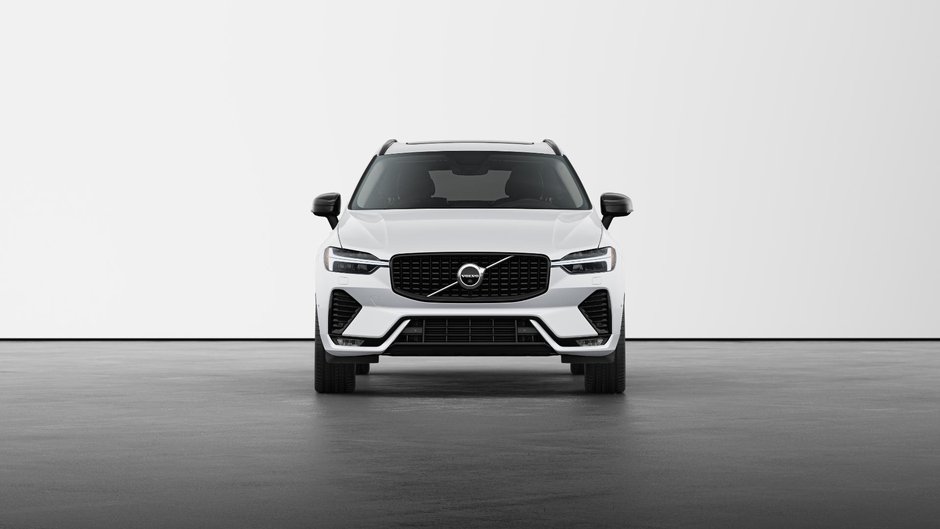 2024 Volvo XC60 B5 AWD Plus Dark Theme-2