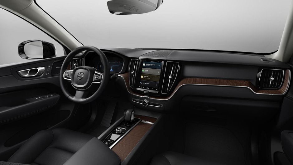 2024 Volvo XC60 B5 AWD Plus Dark Theme-7