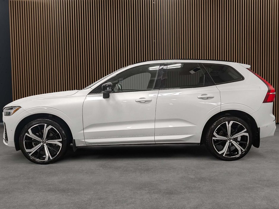 2024 Volvo XC60 B5 AWD Ultimate Dark Theme-1