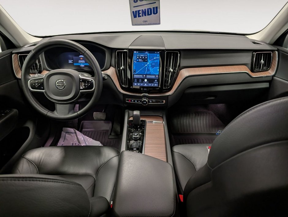 Volvo XC60 B5 AWD Plus Dark Theme 2024-7