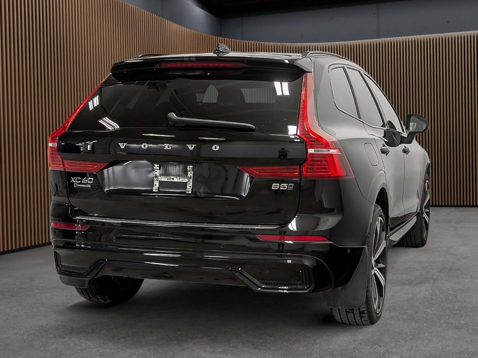 Volvo XC60 B5 AWD Ultimate Dark Theme 2024-6