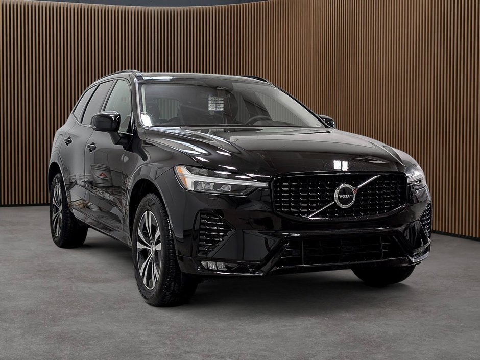 2025 Volvo XC60 B5 AWD Core Dark Theme-2