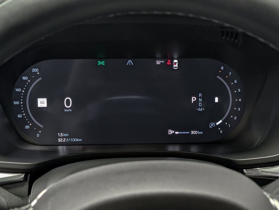 Volvo XC60 B5 AWD Plus Dark Theme 2025-30