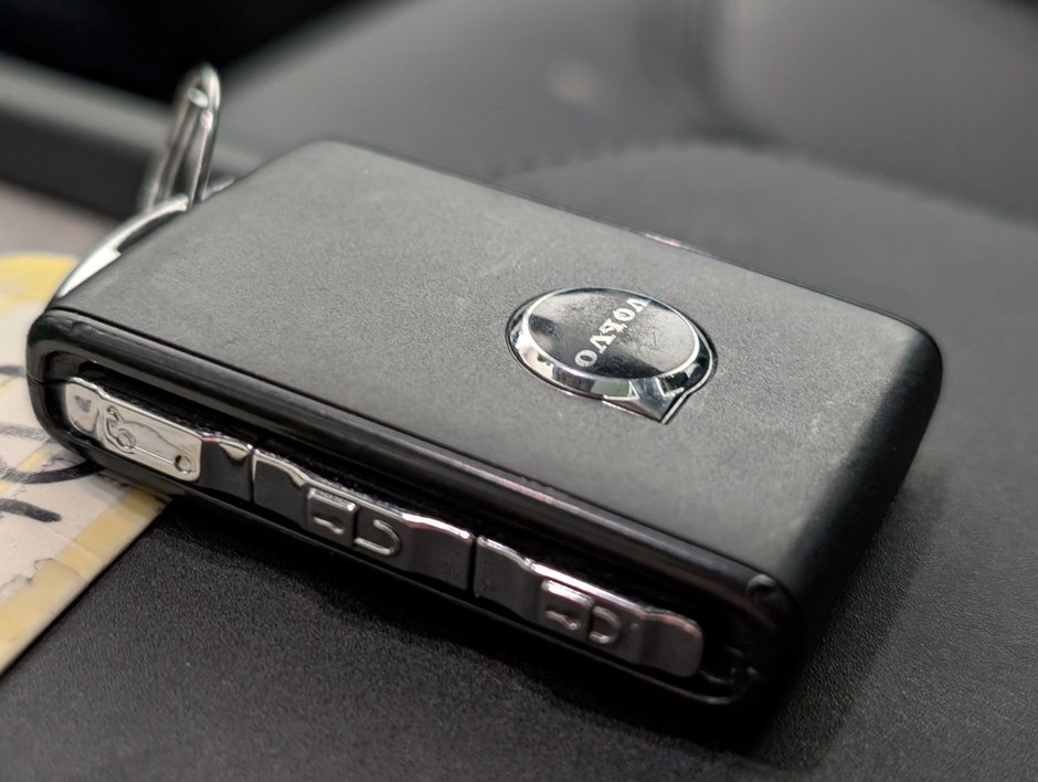 Volvo XC60 B5 AWD Plus Dark Theme 2026-22