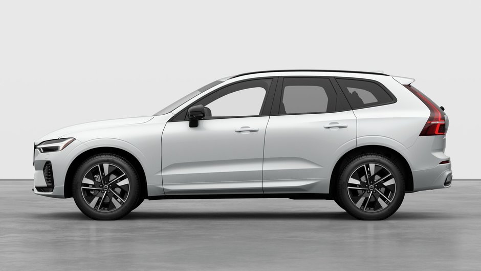 Volvo XC60 B5 AWD Core Dark Theme 2026-7