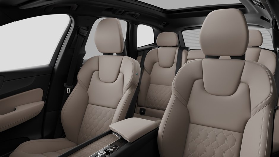 2027 Volvo XC60 B5 AWD Core Dark Theme-11