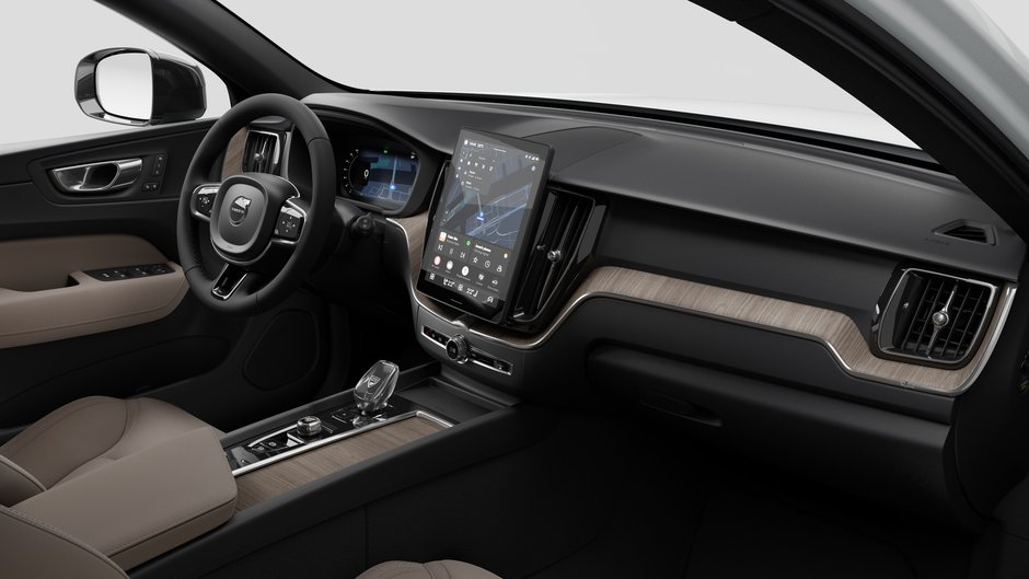 2027 Volvo XC60 B5 AWD Core Dark Theme-9