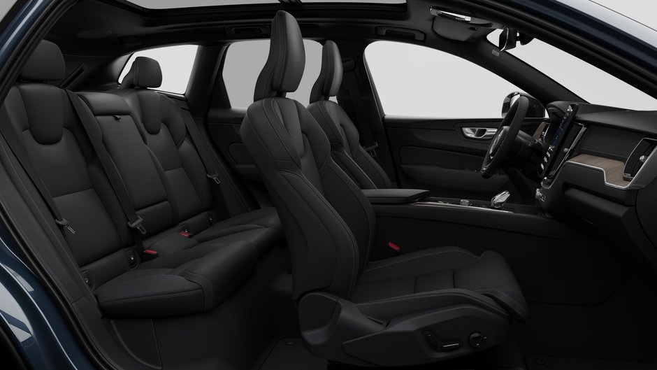 2027 Volvo XC60 B5 AWD Ultra Dark Theme-12
