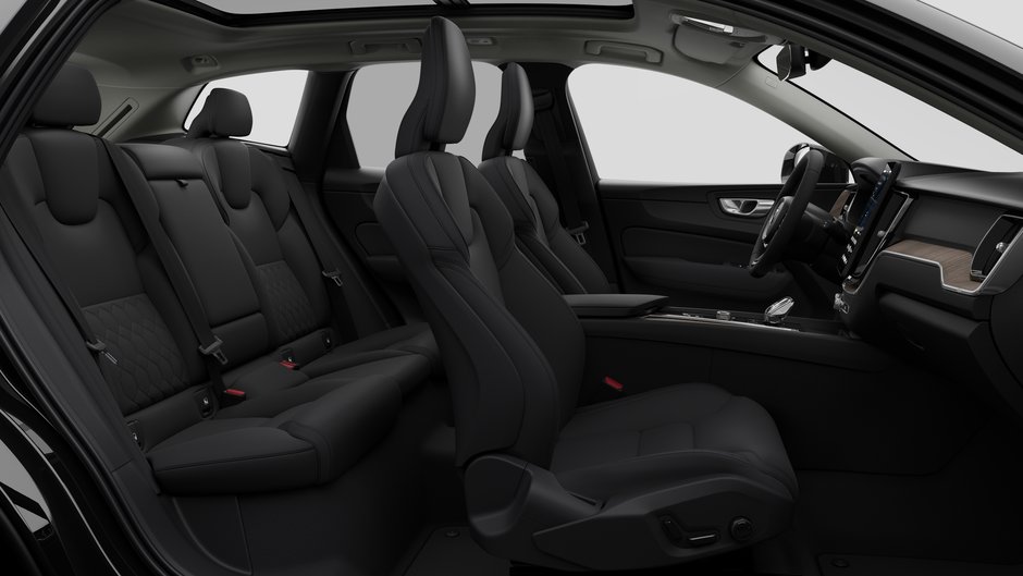 2027 Volvo XC60 B5 AWD Core Dark Theme-12