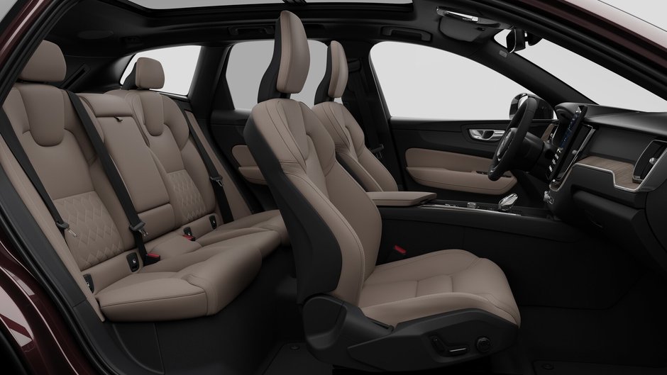 2027 Volvo XC60 B5 AWD Plus Dark Theme-12