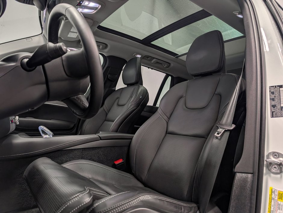 Volvo XC90 Plug-In Hybrid T8 AWD Ultra Bright Theme 7-Seater 2025-8