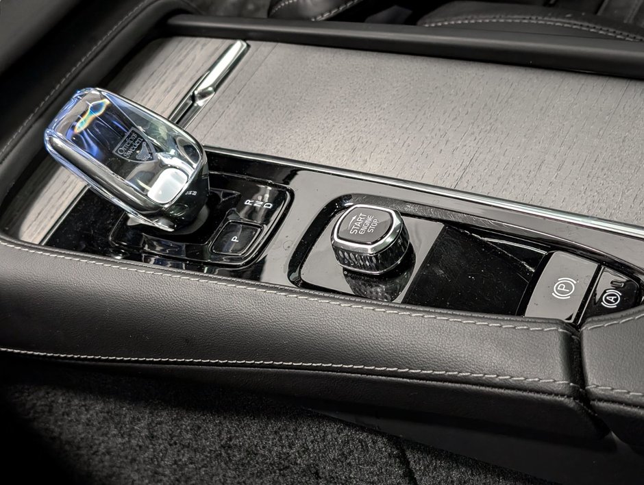 Volvo XC90 Plug-In Hybrid T8 AWD Ultra Bright Theme 7-Seater 2025-15