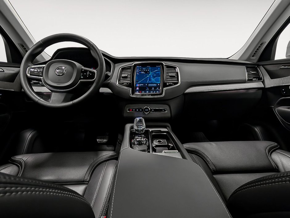 2025 Volvo XC90 Plug-In Hybrid T8 AWD Ultra Bright Theme 7-Seater-12