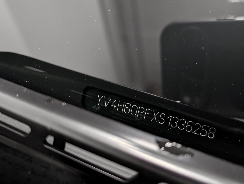 2025 Volvo XC90 Plug-In Hybrid T8 AWD Ultra Bright Theme 7-Seater-26