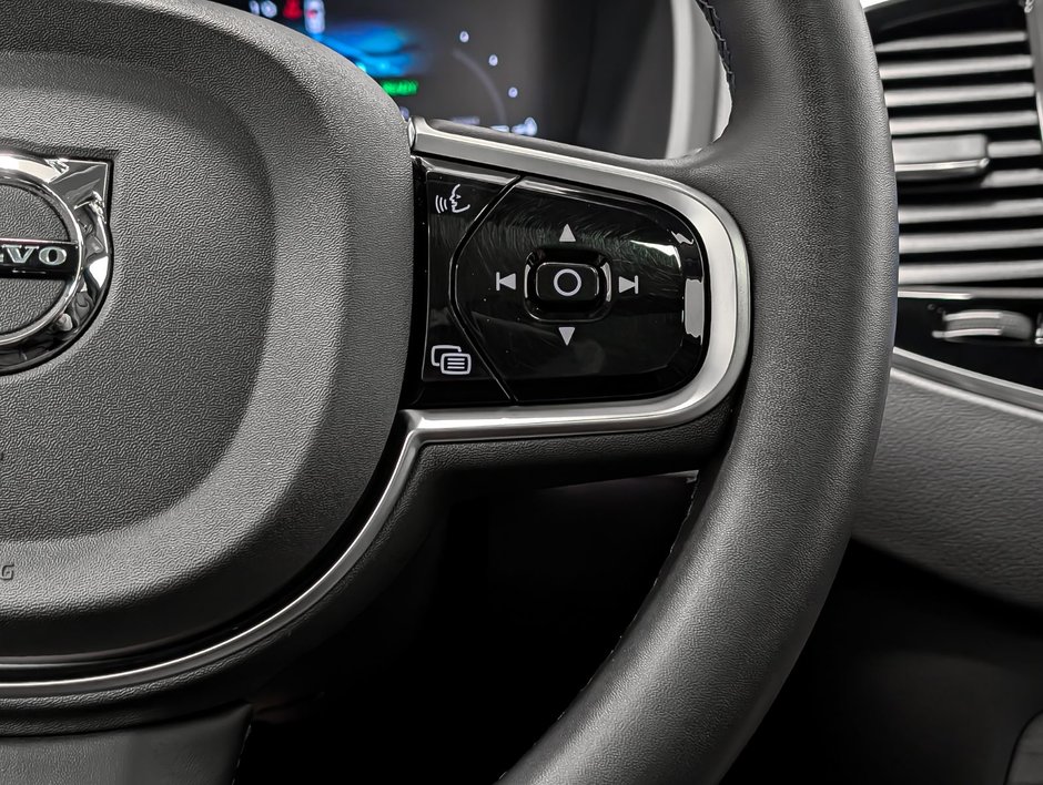 2025 Volvo XC90 Plug-In Hybrid T8 AWD Ultra Bright Theme 7-Seater-18