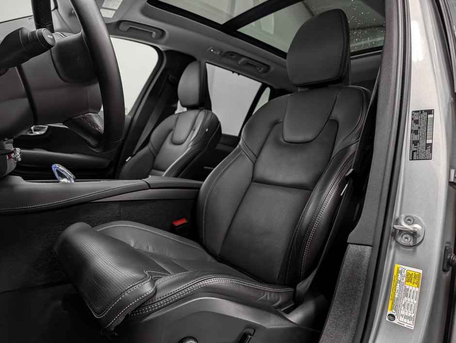 2025 Volvo XC90 Plug-In Hybrid T8 AWD Ultra Bright Theme 7-Seater-8