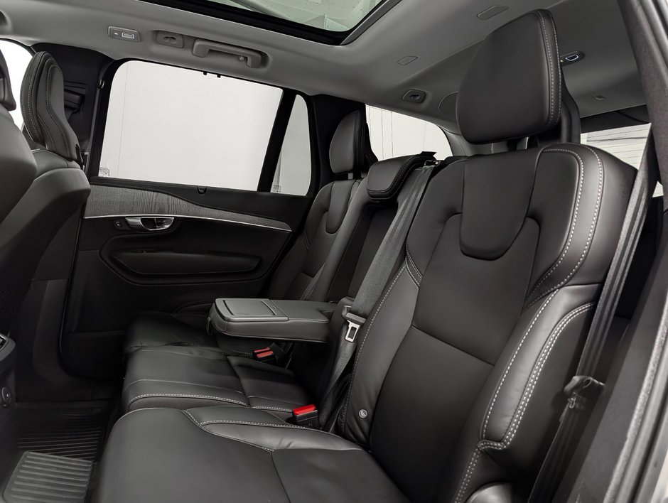 2025 Volvo XC90 Plug-In Hybrid T8 AWD Ultra Bright Theme 7-Seater-10