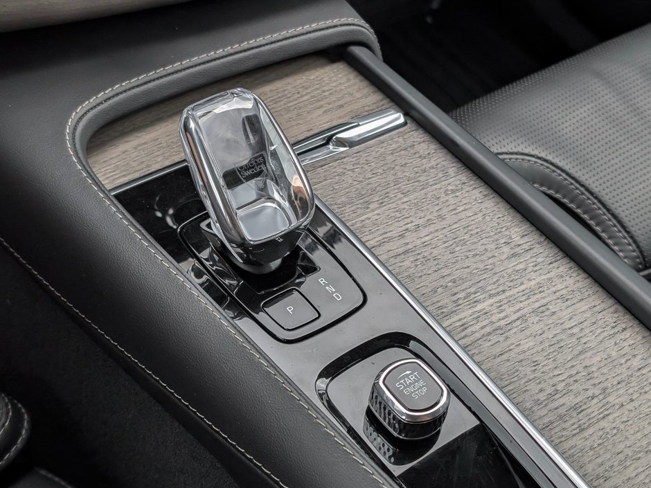 Volvo XC90 Recharge T8 eAWD PHEV Ultimate Bright Theme 7-Seater 2024-17