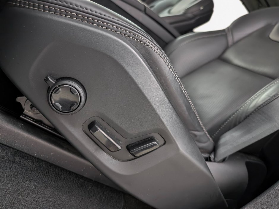 Volvo XC90 Recharge T8 eAWD PHEV Ultimate Bright Theme 7-Seater 2024-9