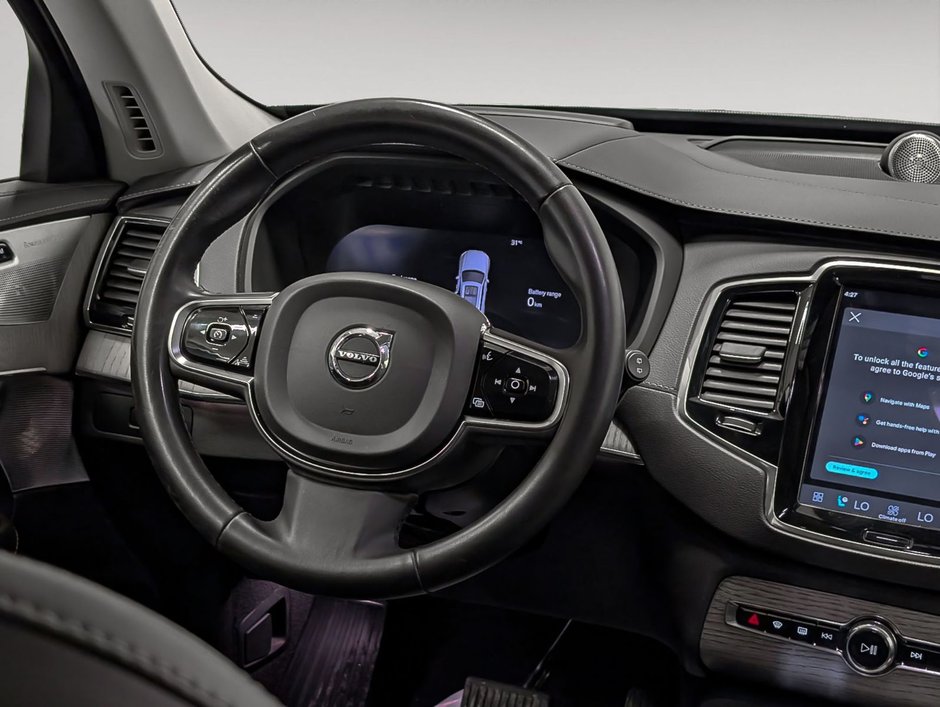 2024 Volvo XC90 Recharge T8 eAWD PHEV Ultimate Bright Theme 7-Seater-8