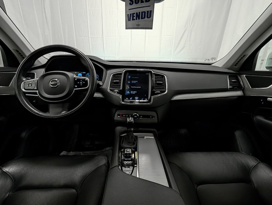 2020 Volvo XC90 T6 AWD Momentum (7-Seat)-12