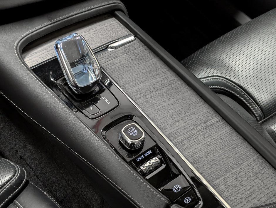 Volvo XC90 T8 eAWD Inscription 2021-18