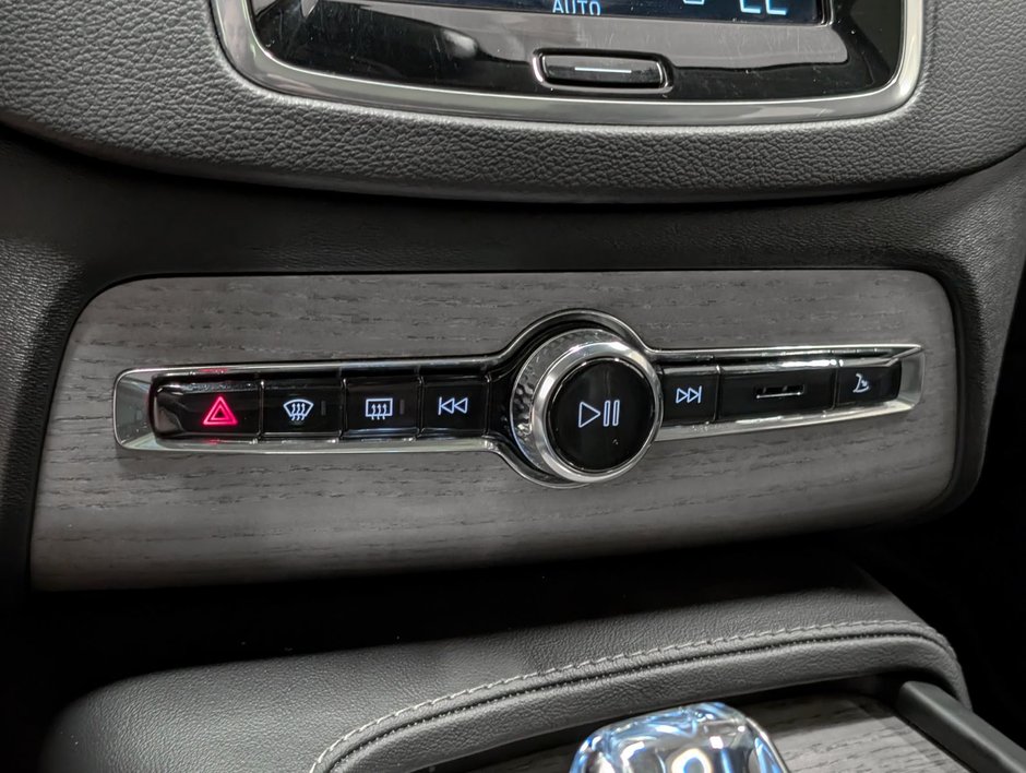 Volvo XC90 T8 eAWD Inscription 2021-17
