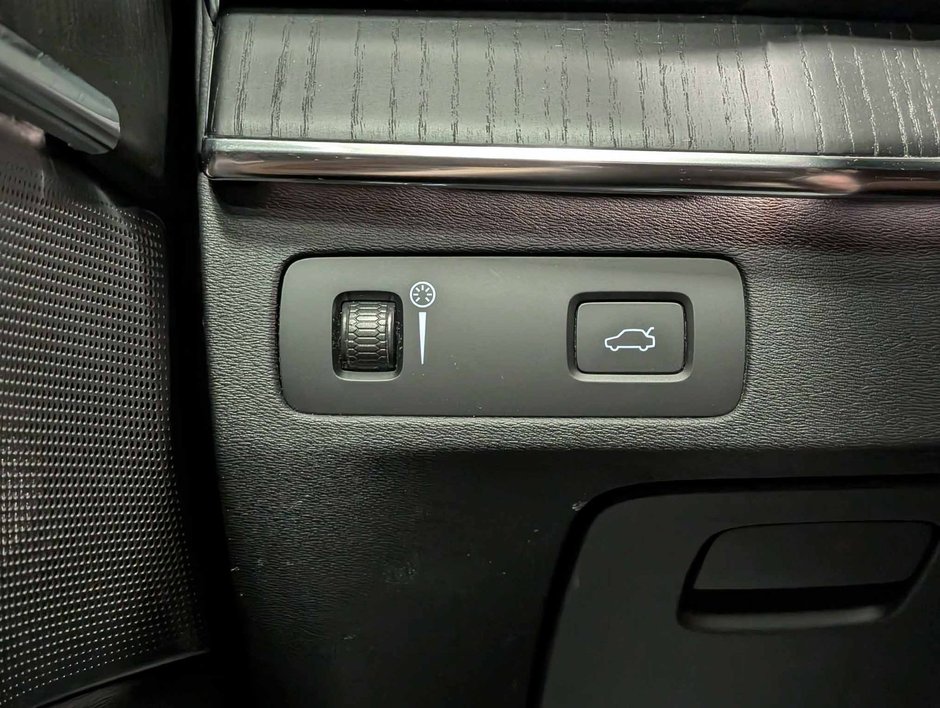 Volvo XC90 T6 AWD Inscription (7-Seat) 2022-21