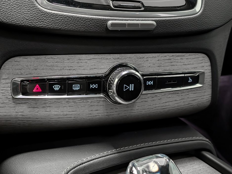 Volvo XC90 B6 AWD Ultimate Bright Theme 7-Seater 2024-16