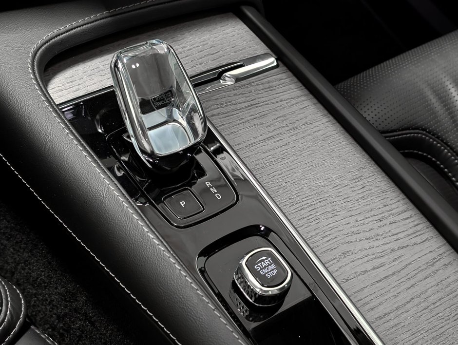 Volvo XC90 B6 AWD Ultimate Bright Theme 7-Seater 2024-17