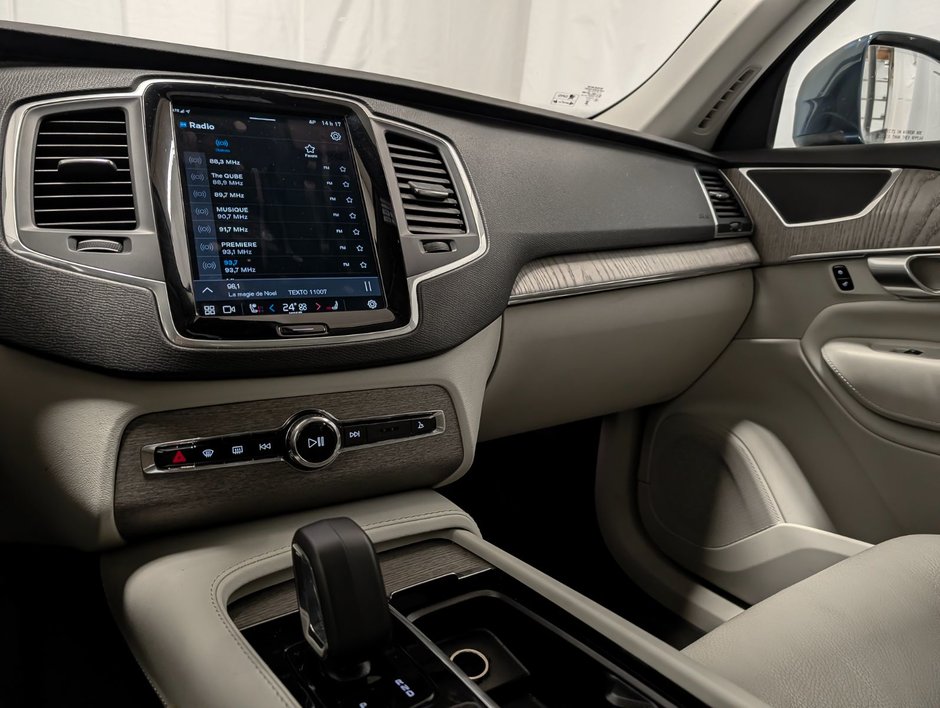 Volvo XC90 B6 AWD Core Bright Theme 7-Seater 2024-12