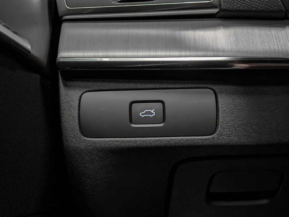 Volvo XC90 B6 AWD Core Bright Theme 7-Seater 2024-22