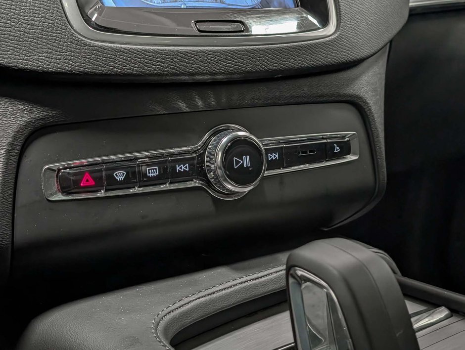 Volvo XC90 B6 AWD Core Bright Theme 7-Seater 2024-16