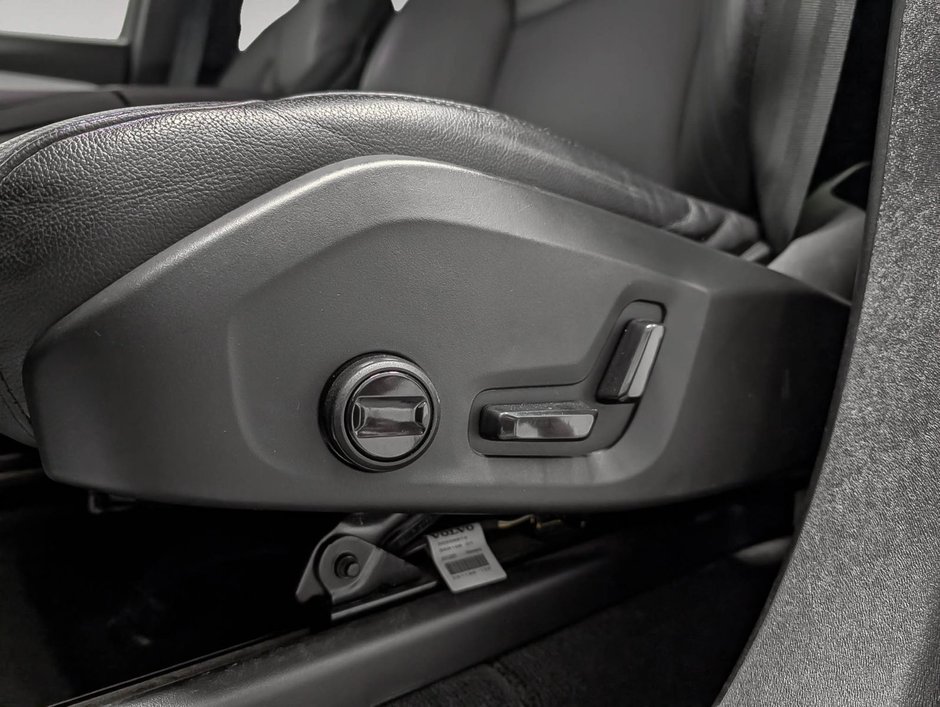 Volvo XC90 B6 AWD Core Bright Theme 7-Seater 2024-9