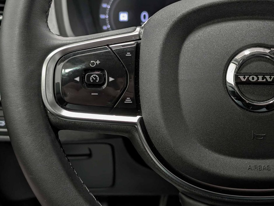 Volvo XC90 B6 AWD Core Bright Theme 7-Seater 2024-20