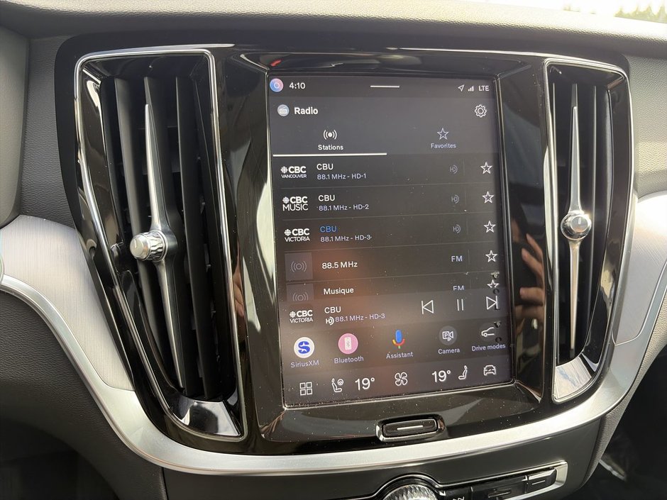2024 Volvo S60 Recharge Core Dark Theme-23