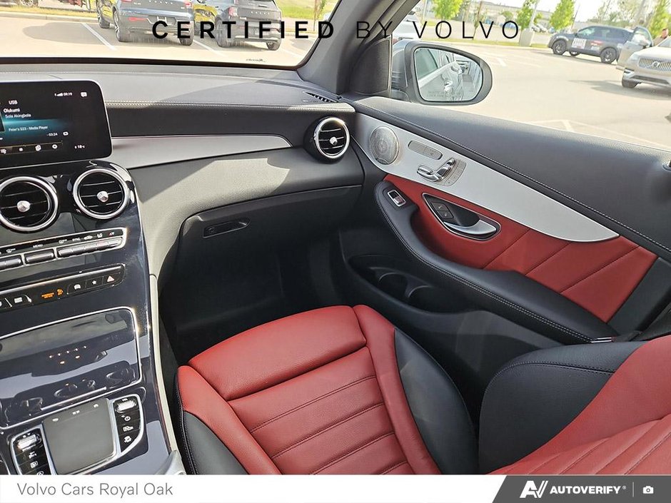 2023 Mercedes-Benz GLC 300-24