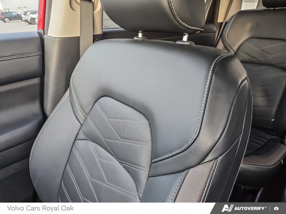 2023 Nissan Pathfinder Platinum-19