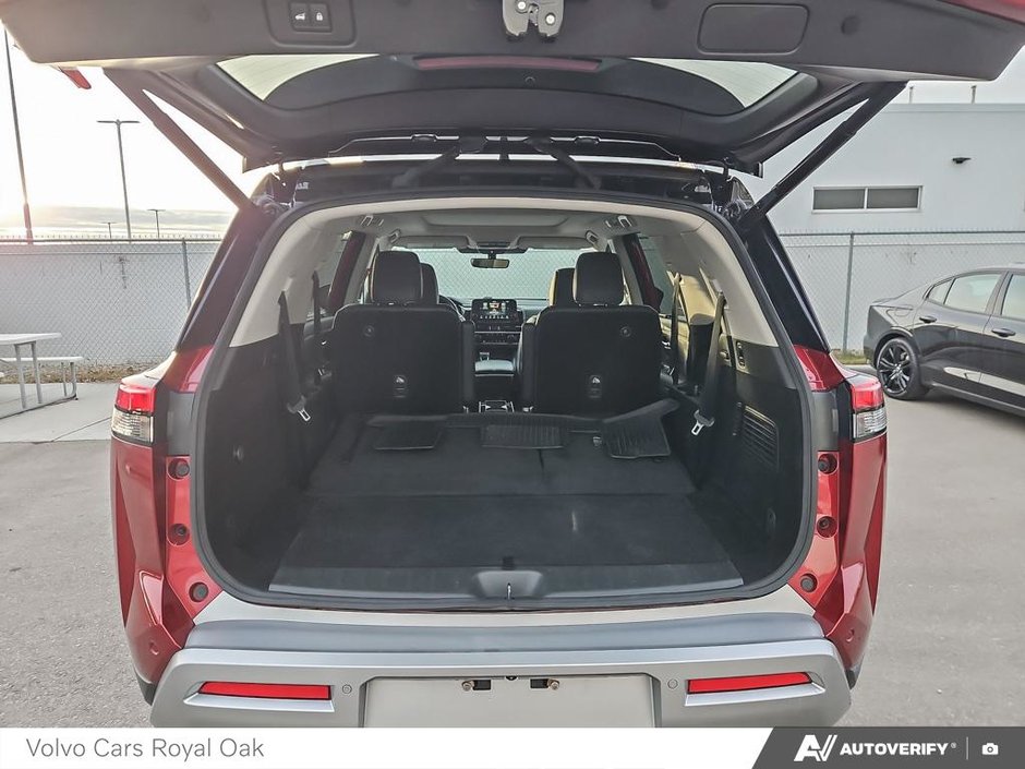 2023 Nissan Pathfinder Platinum-11