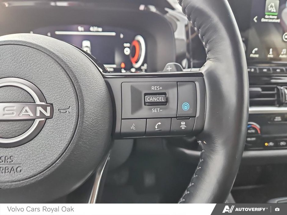 2023 Nissan Pathfinder Platinum-15