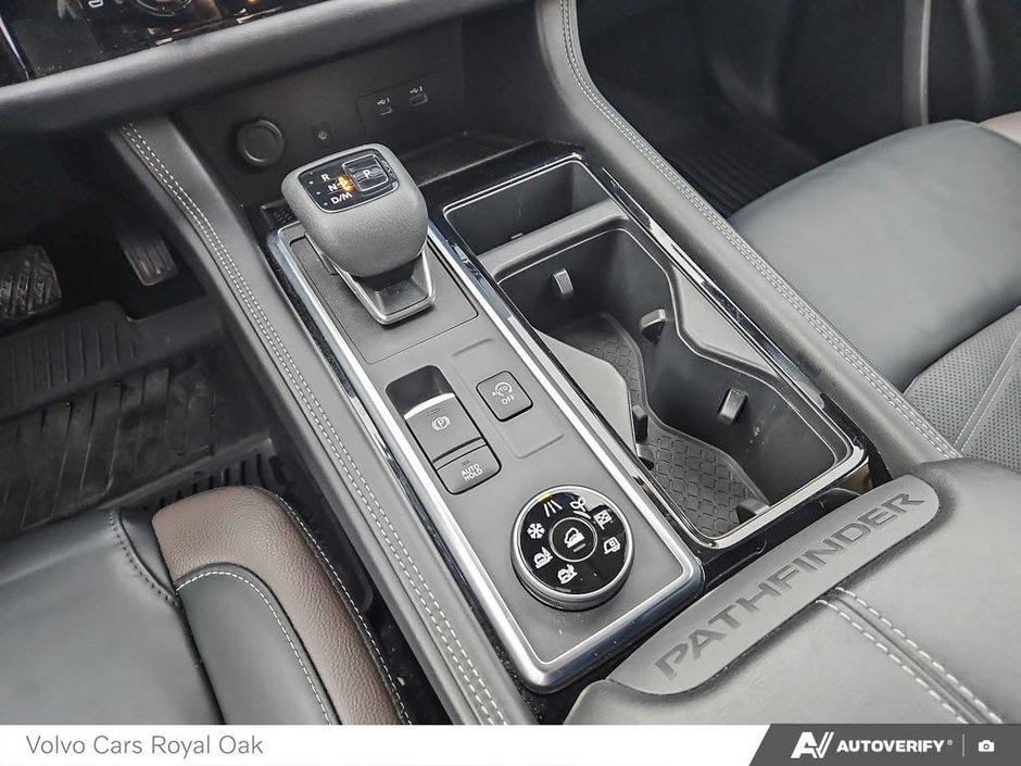 2023 Nissan Pathfinder Platinum-17