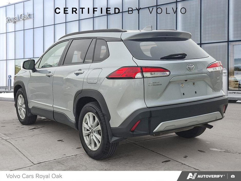 2023 Toyota Corolla Cross LE-3