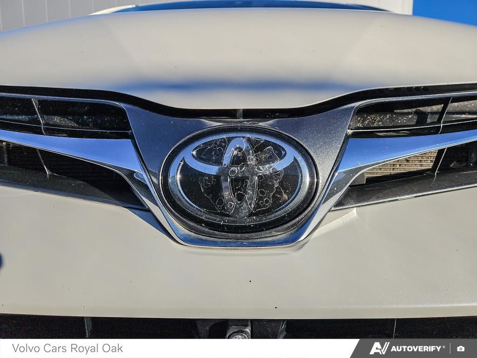 2020 Toyota Sienna XLE-8