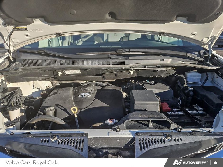 2020 Toyota Sienna XLE-9