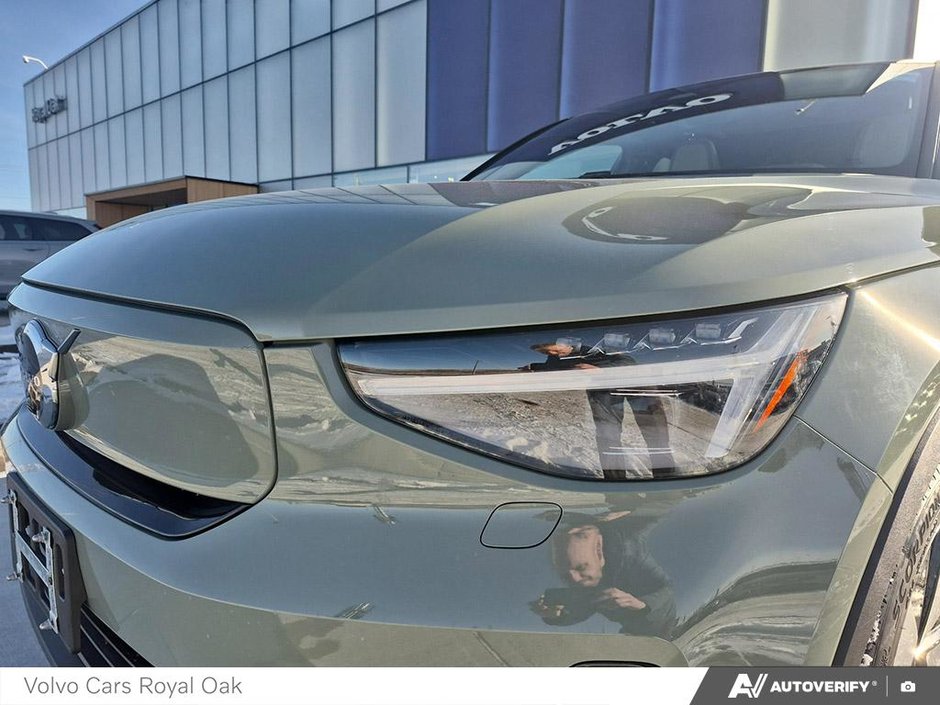 2025 Volvo EC40 Ultra-7