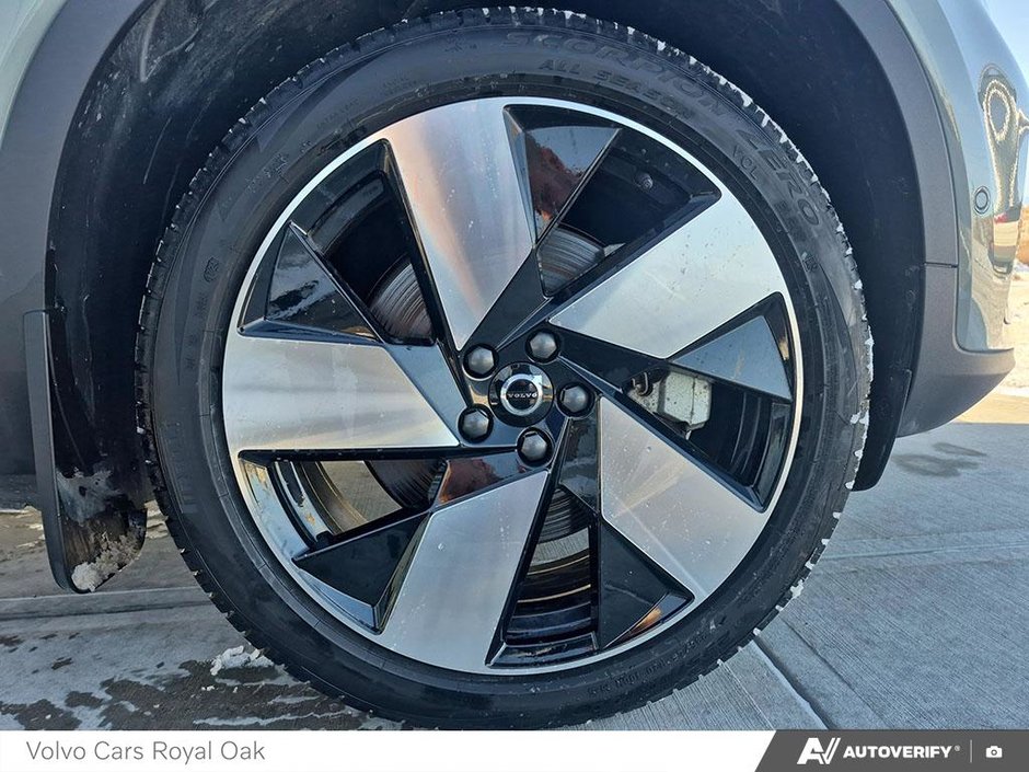 2025 Volvo EC40 Ultra-5