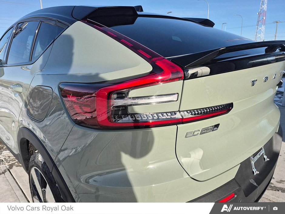 2025 Volvo EC40 Ultra-10