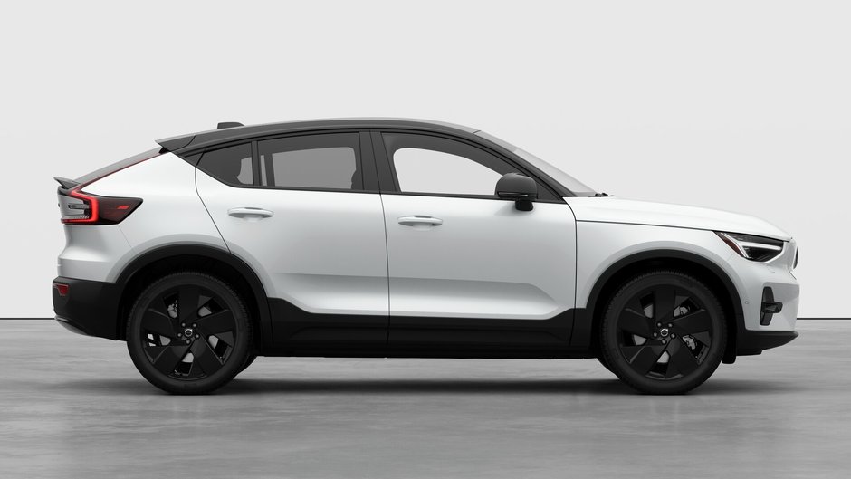 2026 Volvo EC40 Ultra Black Edition-6