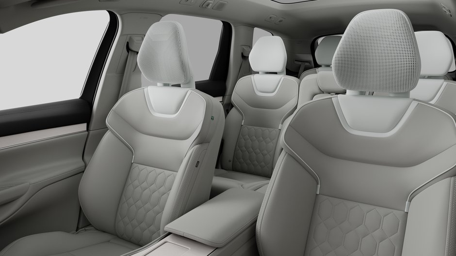 2025 Volvo EX90 Ultra-11